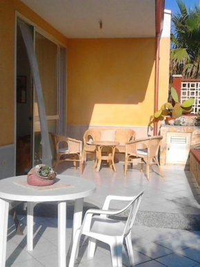 3 bedrooms house at Santa Maria del Focallo 800 m away from the beach with enclosed garden, Санта Мария Дел Фокалло